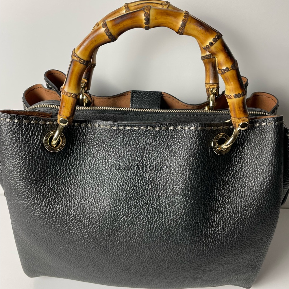 Authentic New Plinio Visona California Nero leather Bag.
